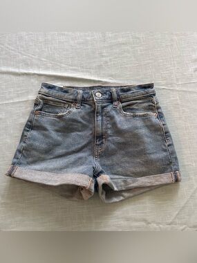 Women's High-Rise Rolled Hem Denim Shorts - Light Blue Sz 2